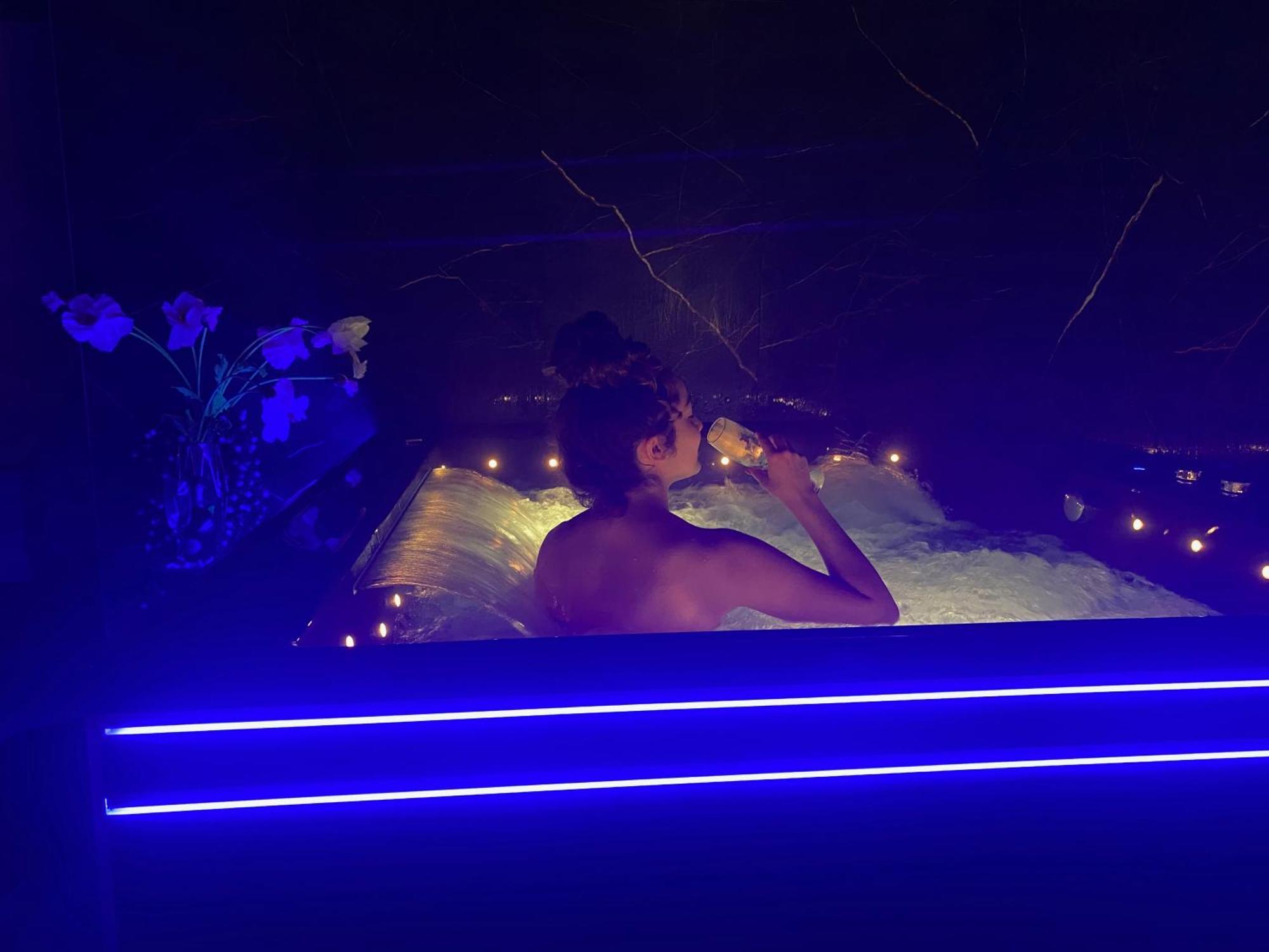 La Ronde Des Bois - Romance Et Bien Etre - Jacuzzi Privatif-Piscine-Patio Mellecey Eksteriør billede